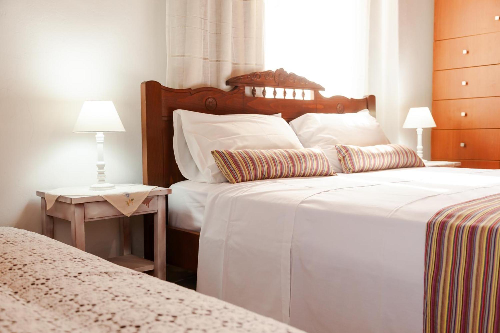 Amnisiades Apartments การ์เตรอส ภายนอก รูปภาพ